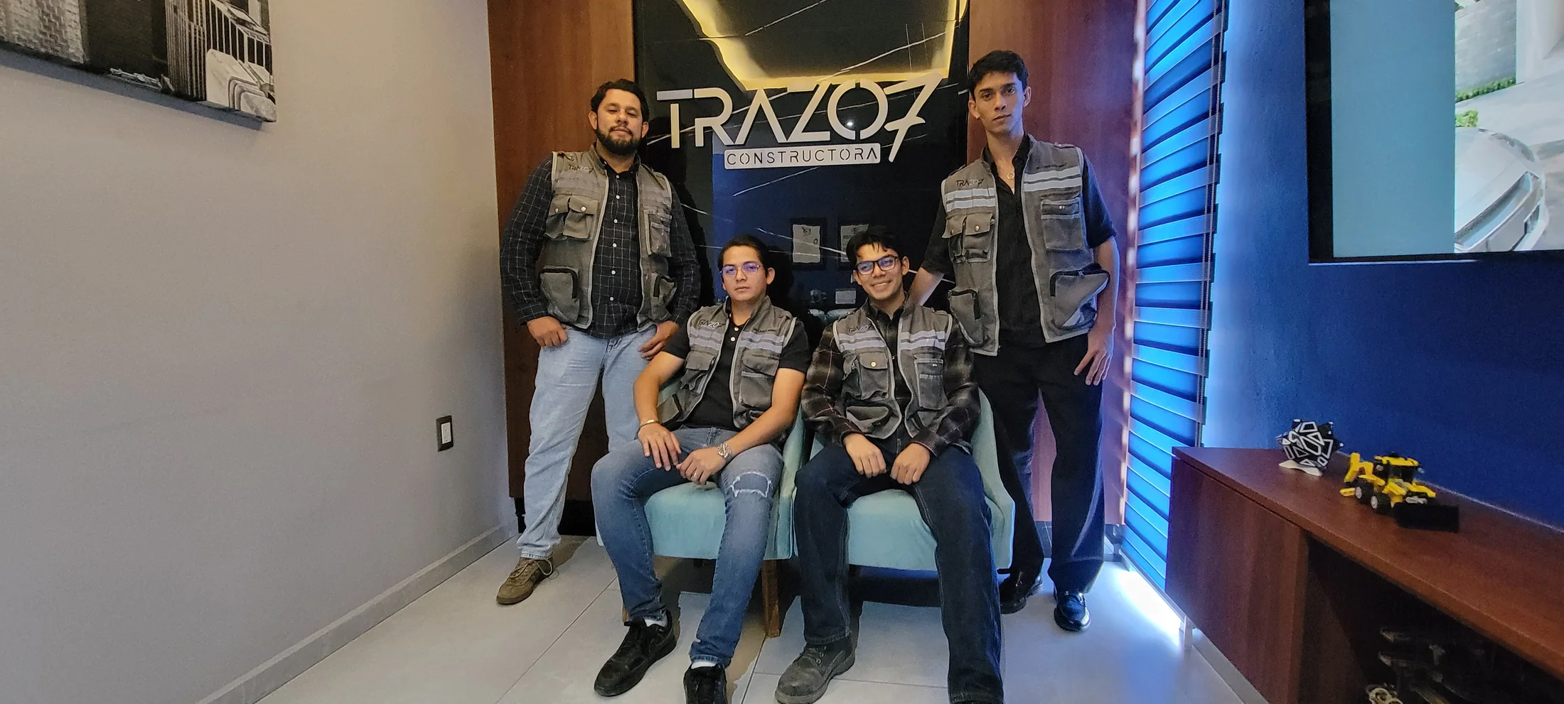 Equipo de Trazo 7 en sus oficinas